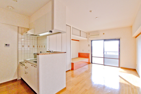 ミルフィーユ90 301号室